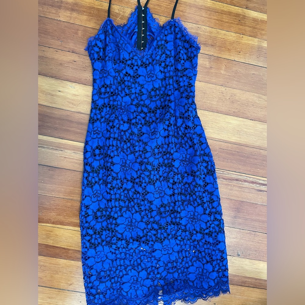 Dress - Picture 3 of 6